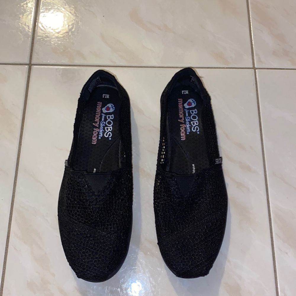 Woman’s BOBS Mesh Memory foam shoes (7.5)